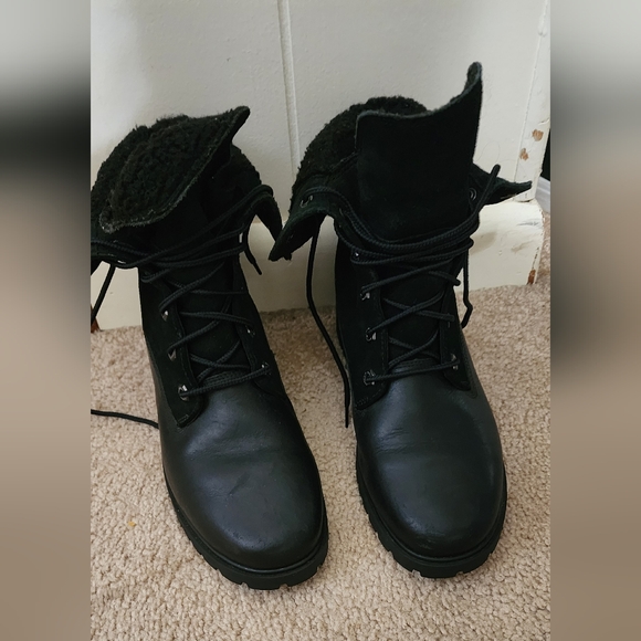 Black Timberland Womens fully lined Boot - Picture 1 of 4